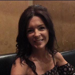 Meet your Posher, Dina